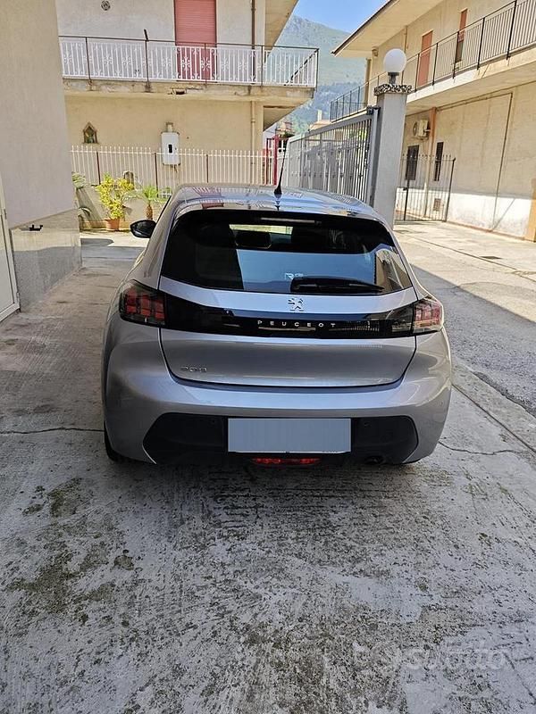 Usata Peugeot 208 75 CV (55 kW) 2022 Grigio Utilitaria