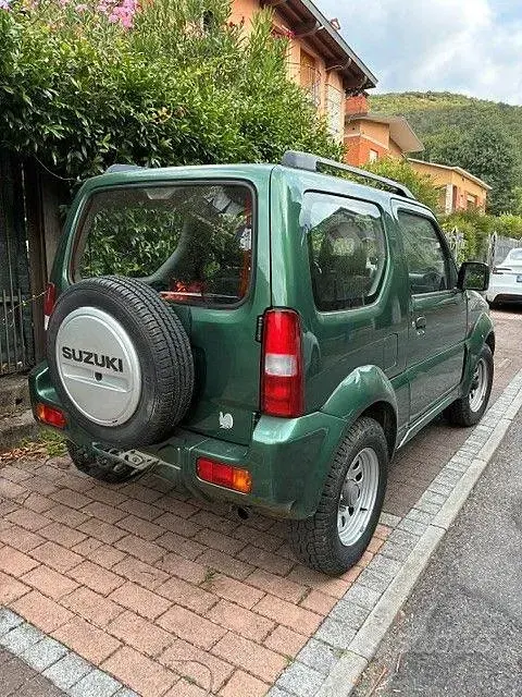 Usata Suzuki Jimny 86 CV (63 kW) 2010 Verde SUV