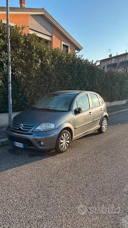 Grigio Usata 2008 Citroën C3 Exclusive Tre volumi | 2800 € (Buon prezzo) - Immagine 1/4