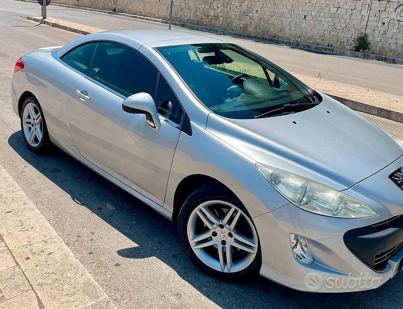 Usata Peugeot 308 CC 140 CV (102 kW) 2011 Cabrio