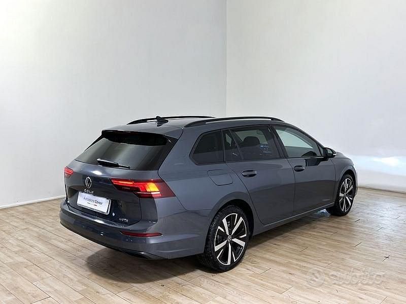 Nuova VW Golf VIII 115 CV (84 kW) 2025 Grigio Station wagon