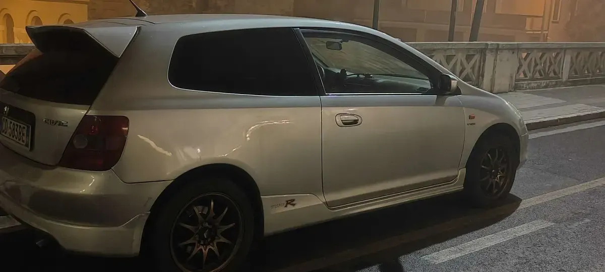 Usata Honda Civic ES 110 CV (80 kW) 2002 Berlina