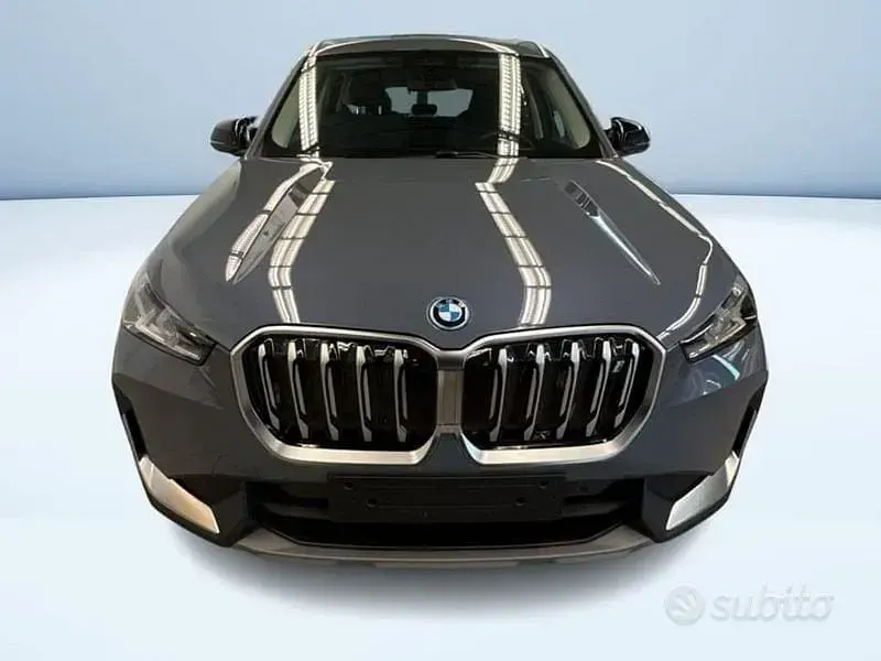 Usata BMW iX1 230 kW (313 CV) 2025 Grigio SUV