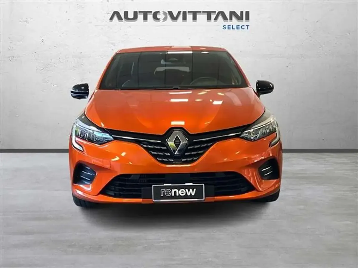 Usata Renault Clio V Intens 101 CV (74 kW) 2023 Arancio Berlina