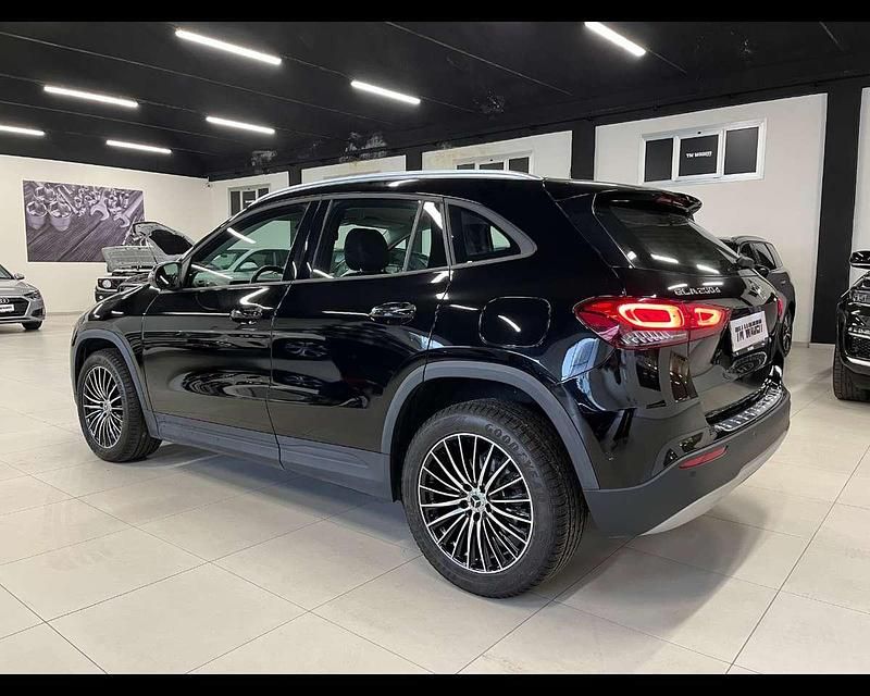 Usata Mercedes GLA200 Business 150 CV (110 kW) 2022 Nero SUV