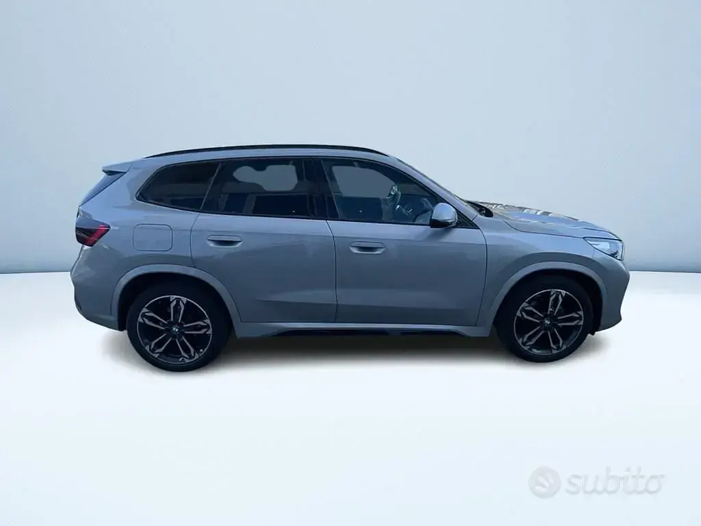Usata BMW X1 M Sport 150 CV (110 kW) 2023 Grigio metallizzato SUV