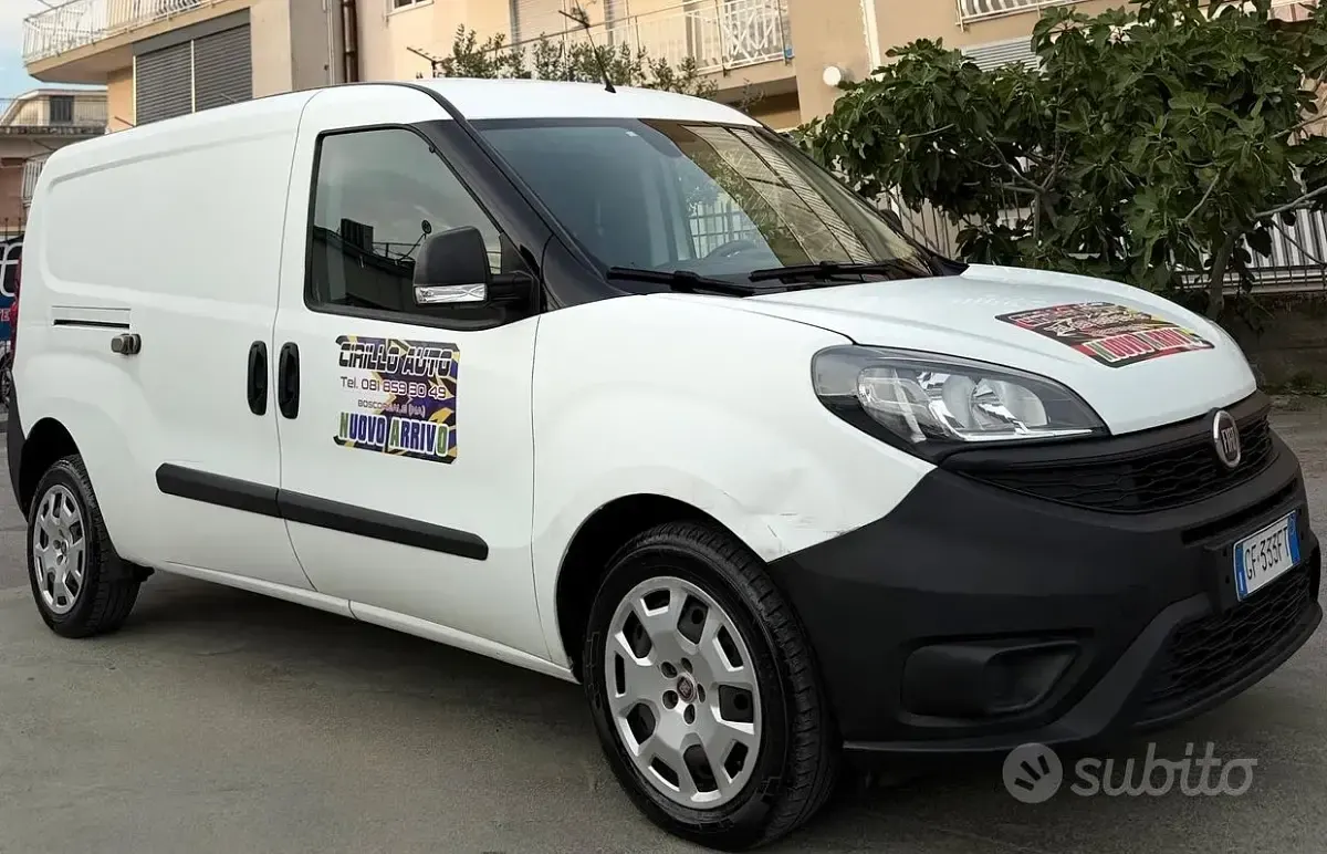 Usata Fiat Doblò 105 CV (77 kW) 2021 Bianco Monovolume