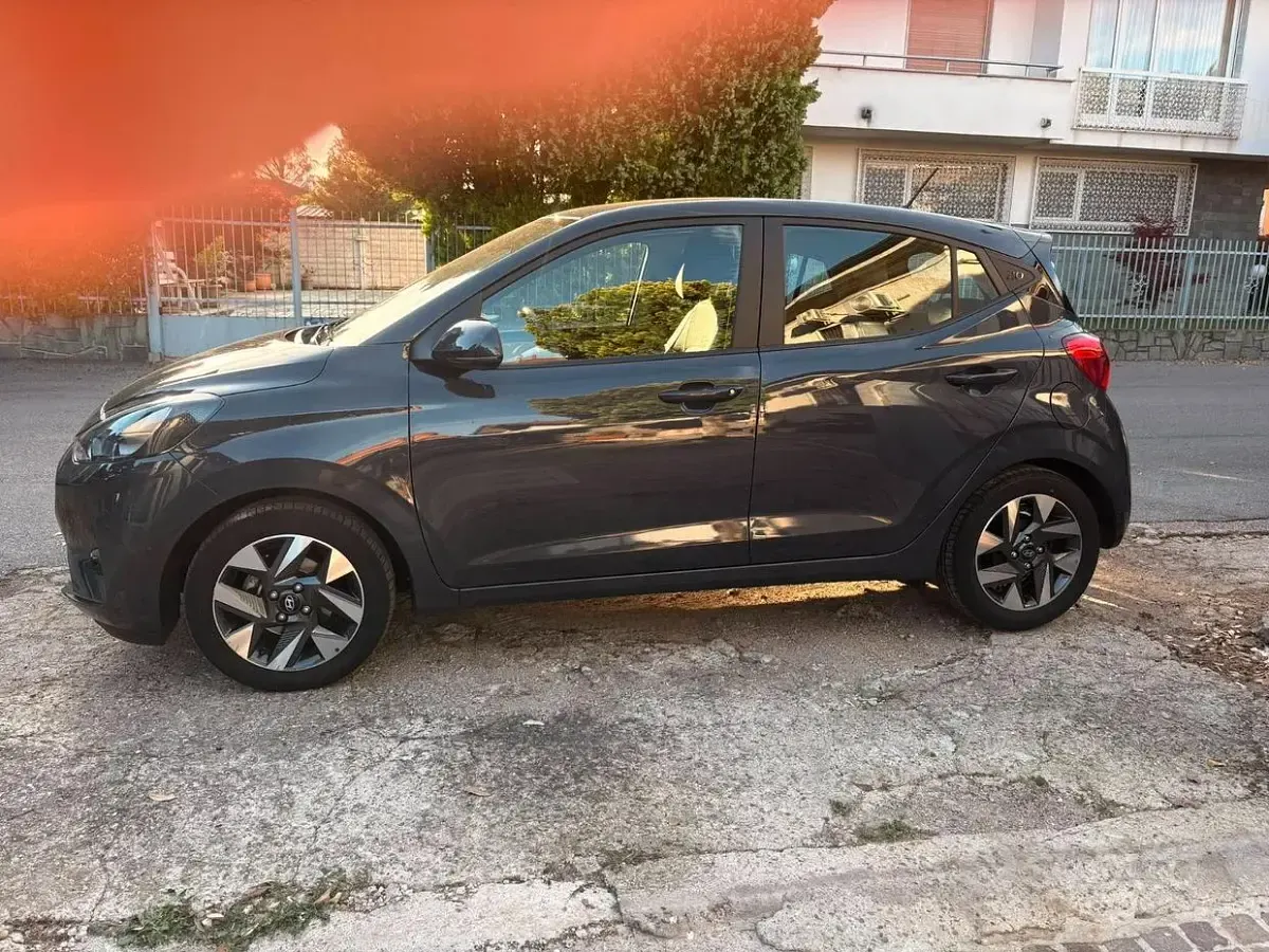 Usata Hyundai i10 63 CV (46 kW) 2024 Bluazzurro Utilitaria