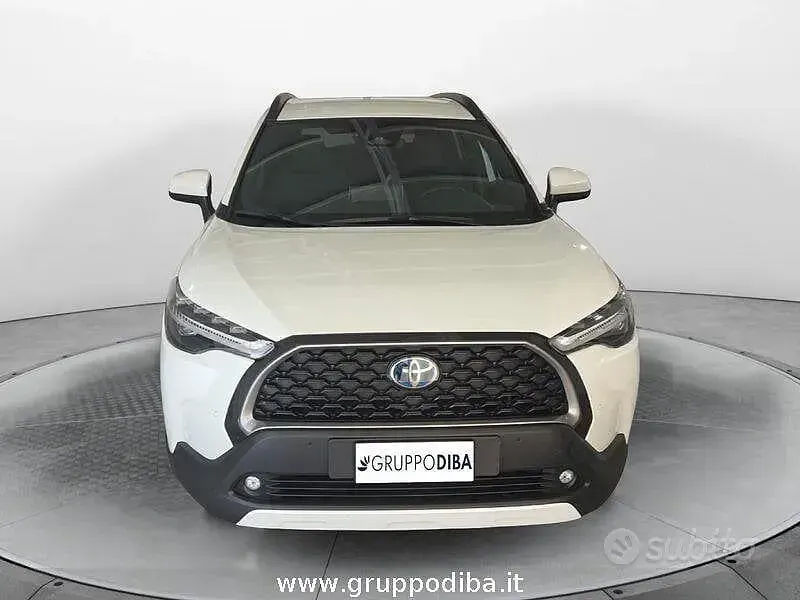 Usata Toyota Corolla Cross Trend 199 CV (146 kW) 2022 Bianco SUV