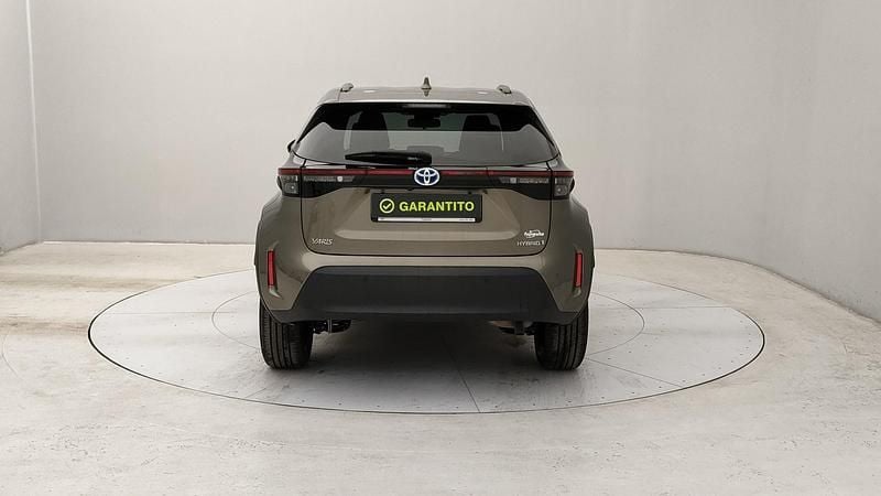 Usata Toyota Yaris Cross Trend 92 CV (67 kW) 2023 Verde scuro SUV