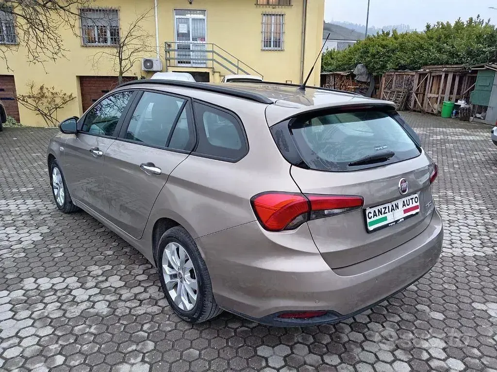 Usata Fiat Tipo S 120 CV (88 kW) 2017 Grigio Station wagon
