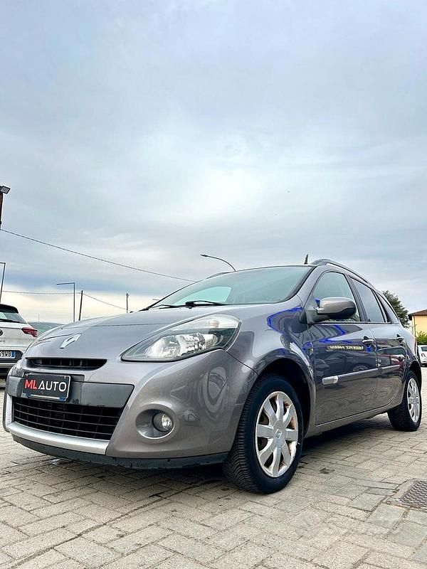 Usata Renault Clio GrandTour 105 CV (77 kW) 2012 Grigio Station wagon