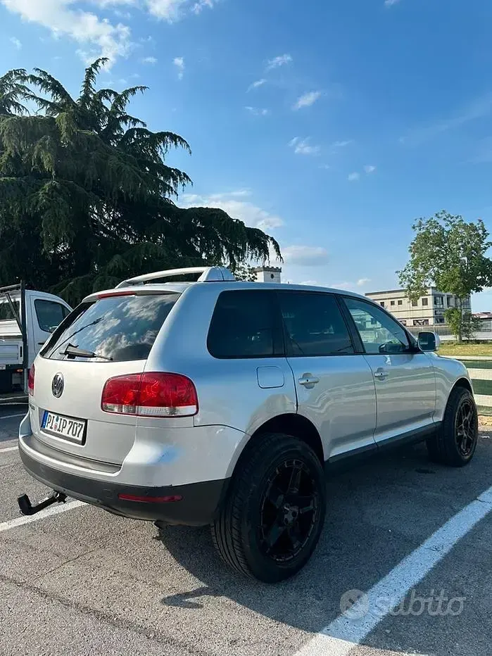 Usata VW Touareg 241 CV (177 kW) 2004 Grigio SUV