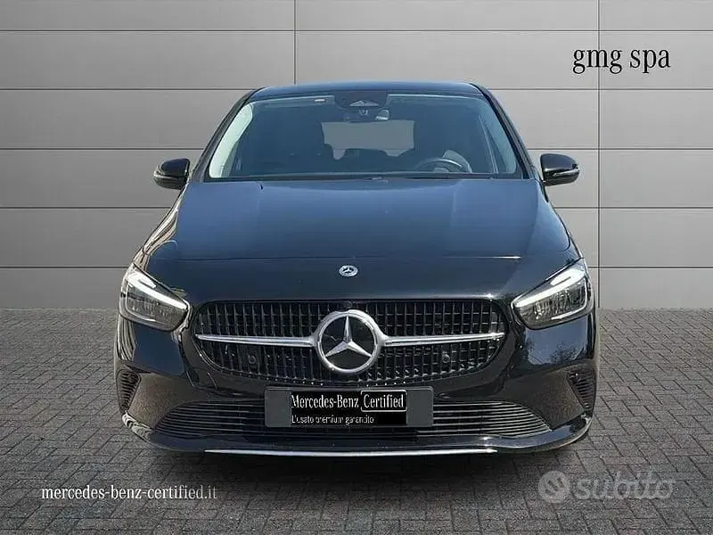 Usata Mercedes B180 Advanced 116 CV (85 kW) 2024 Nero Utilitaria
