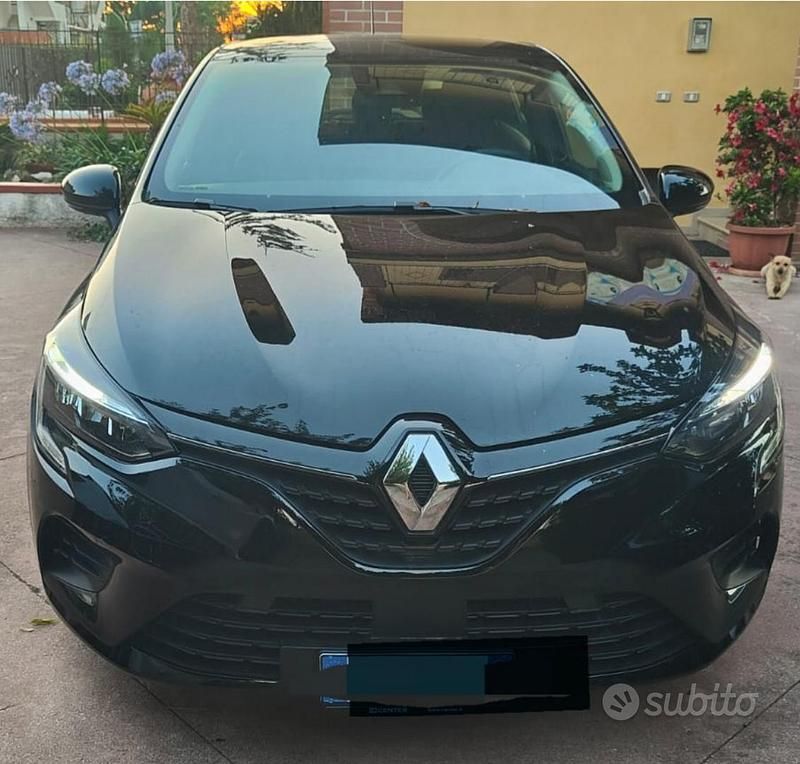 Usata 2023 Renault Clio V Tre volumi | 14.000 € - Immagine 1/4
