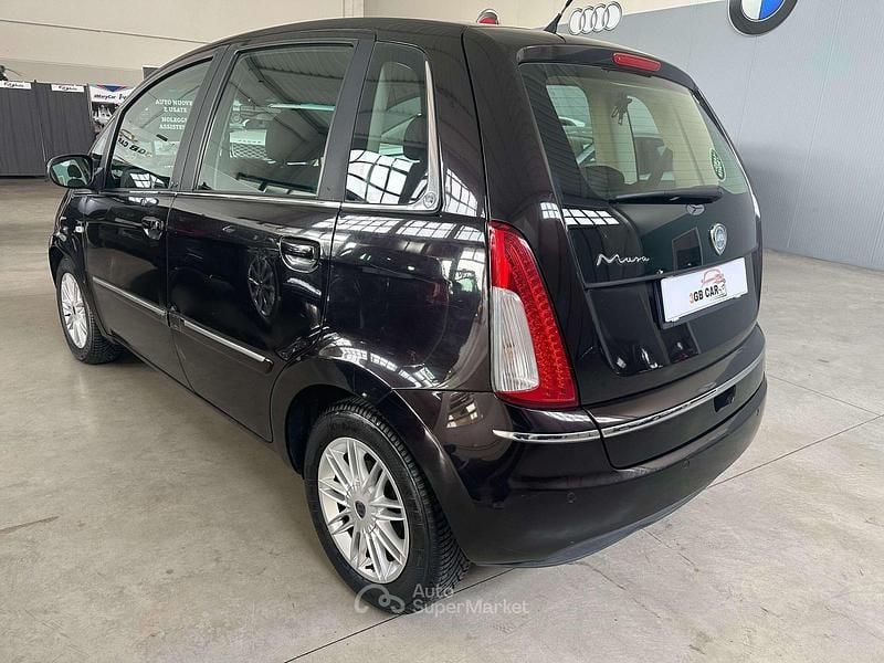 Usata Lancia Musa 95 CV (69 kW) 2012 Nero Monovolume