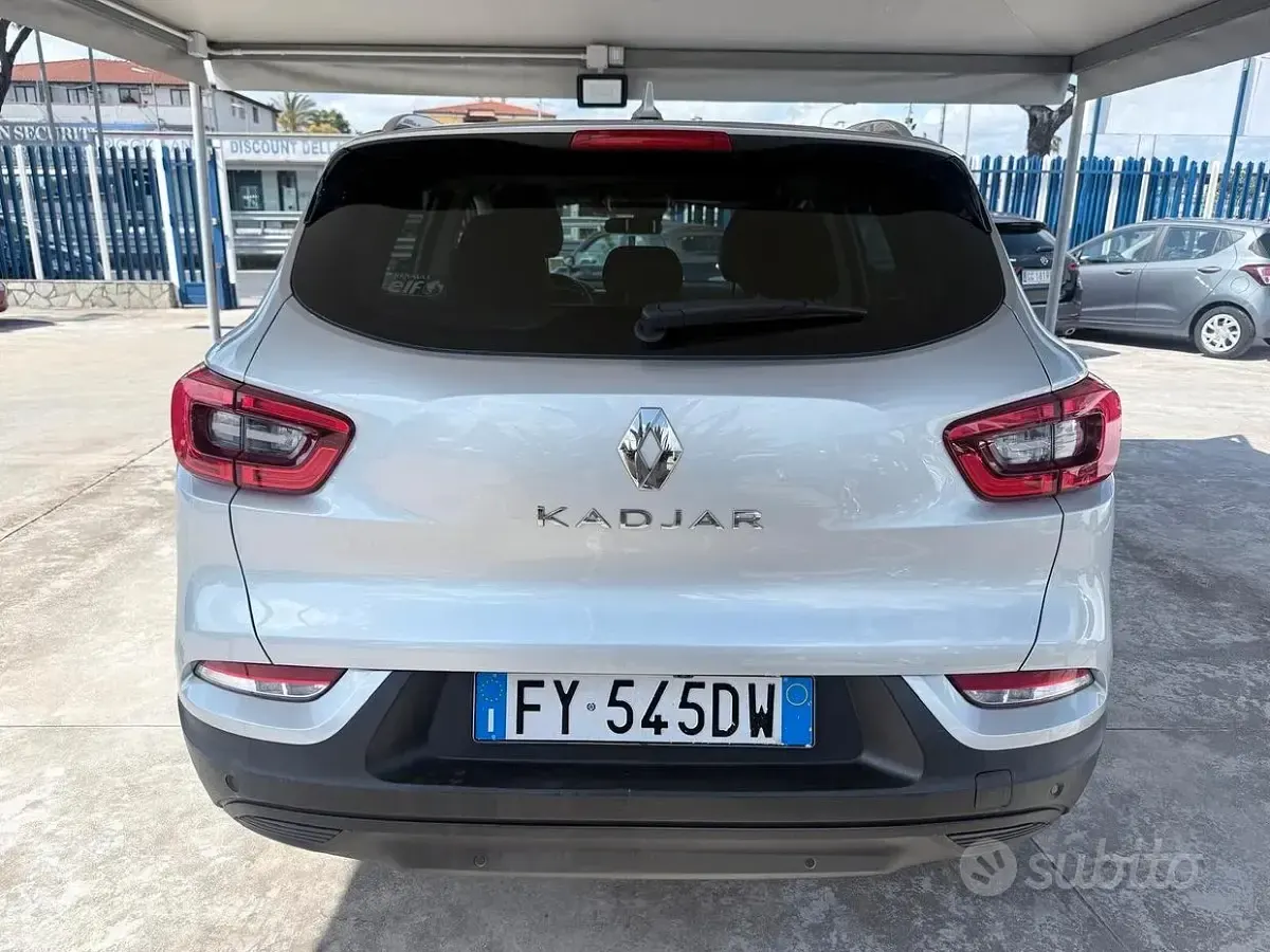 Usado Renault Kadjar 116 CV (85 kW) 2019 Gris SUV