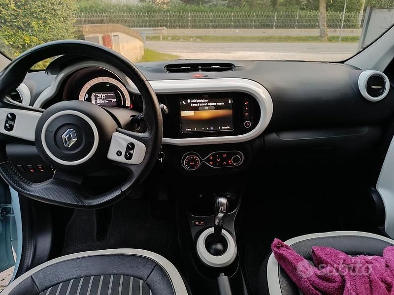 Usata Renault Twingo Intens 60 kW (82 CV) 2021 Blu Utilitaria