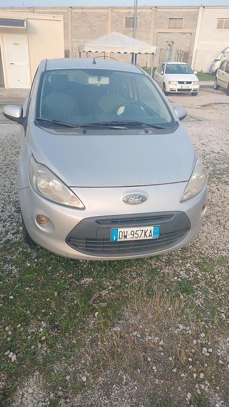 Usata Ford Ka Titanium 75 CV (55 kW) 2009 Argento Utilitaria
