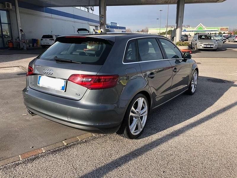 Occasion Audi A3 Attraction 150 ch (110 kW) 2013 Gris Berline