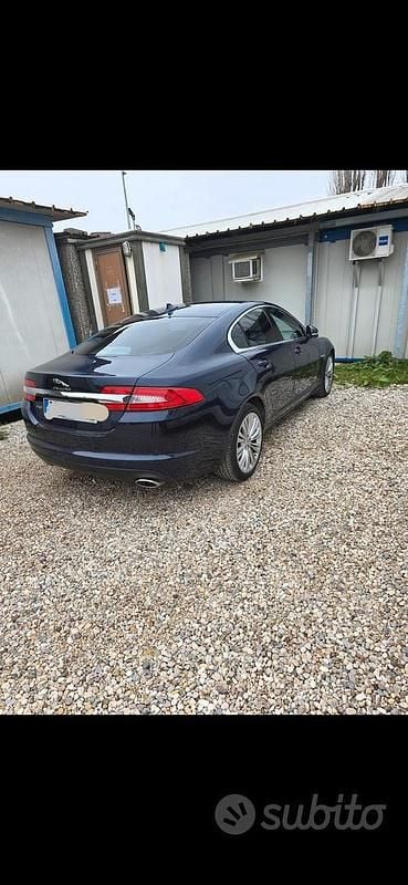 Usata Jaguar XF 200 CV (147 kW) 2015 Blu Coupé