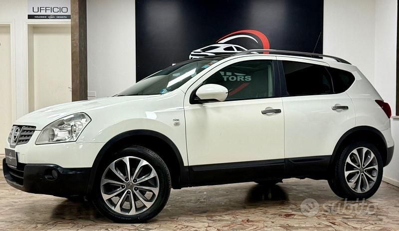Usata Nissan Qashqai Tekna 103 CV (75 kW) 2009 Bianco SUV