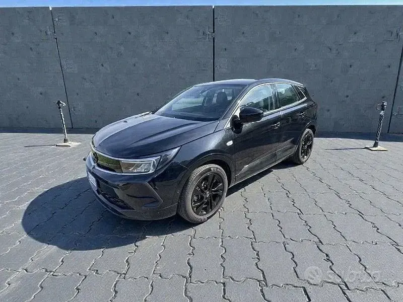 Usata Opel Grandland X Edition 131 CV (96 kW) 2024 Nero SUV