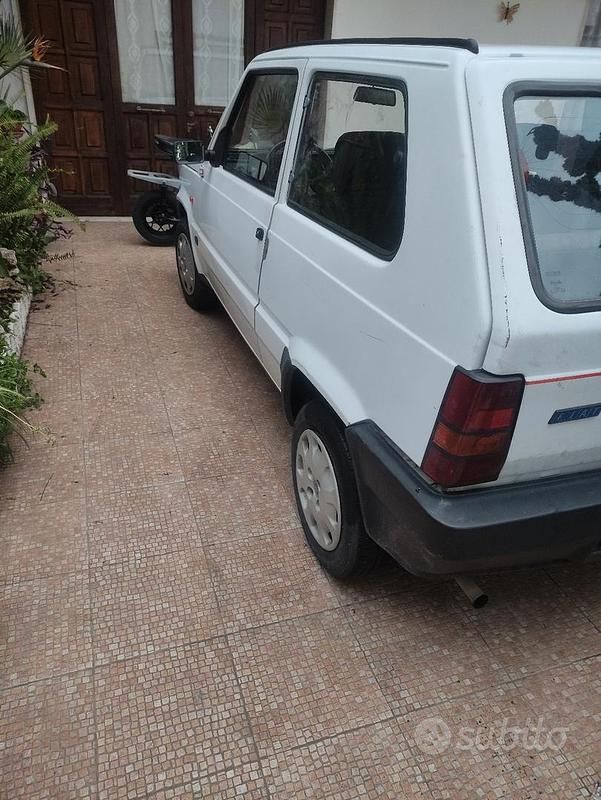 Usata Fiat Panda 45 CV (33 kW) 1988 Bianco Berlina
