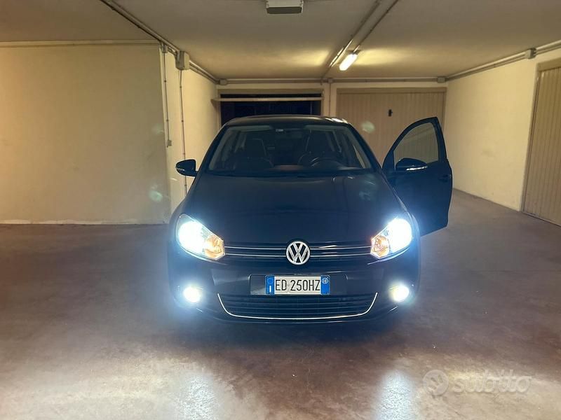 Usata VW Golf VI 105 CV (77 kW) 2010 Nero Utilitaria