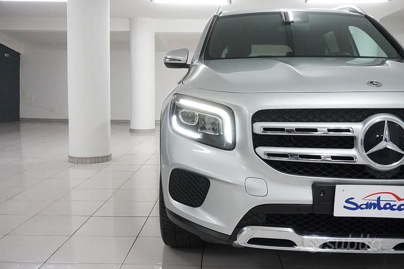 Usata Mercedes GLB200 150 CV (110 kW) 2021 Grigio SUV