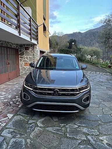 Usata VW T-Roc Style 116 CV (85 kW) 2023 Grigio SUV
