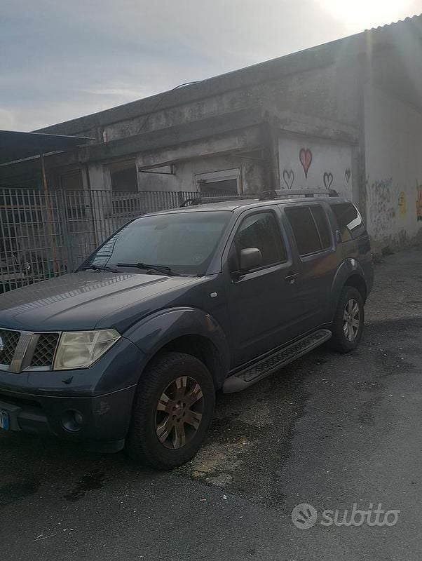 Usata Nissan Pathfinder 174 CV (127 kW) 2005 Grigio SUV