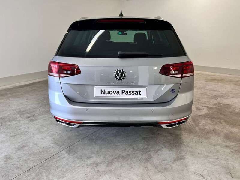 Usata VW Passat R 150 CV (110 kW) 2023 Other Station wagon