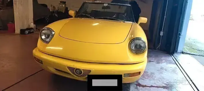 Usata Alfa Romeo Spider 117 CV (86 kW) 1992 Giallo Cabrio