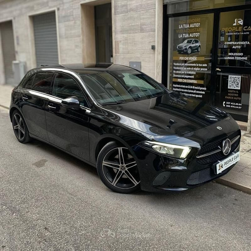 Usata Mercedes A180 116 CV (85 kW) 2022 Nero Berlina
