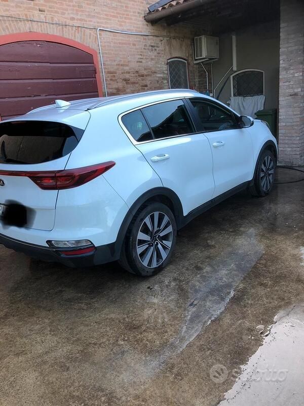 Bianco Usata 2019 Kia Sportage SUV | 17.000 € (Cara) - Immagine 1/4