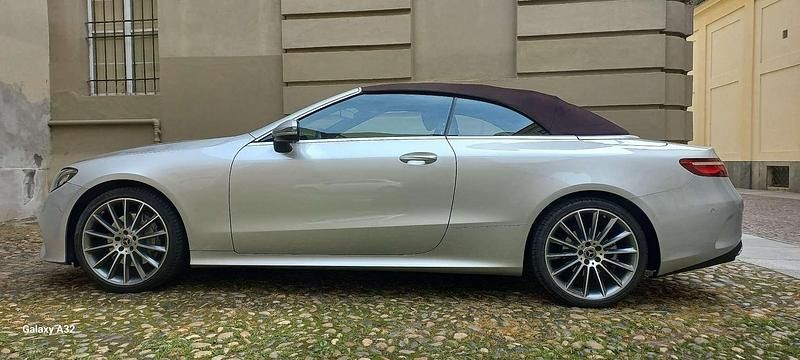 Usata Mercedes E220 Premium 194 CV (142 kW) 2019 Argento Cabrio