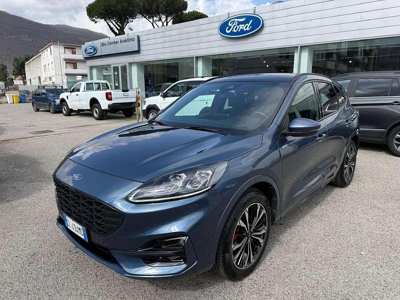 Usata Ford Kuga ST-Line X 152 CV (111 kW) 2023 Chrome blue SUV