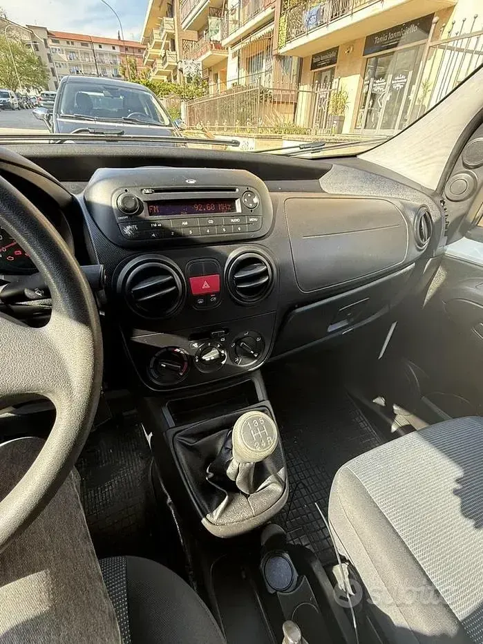 Usata Peugeot Bipper 75 CV (55 kW) 2013 Bianco Monovolume