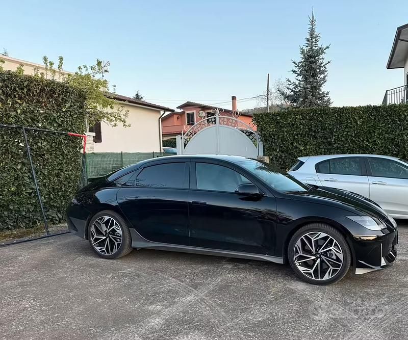 Gebraucht Hyundai Ioniq 6 55 kW (76 PS) 2023 Schwarz Limousine