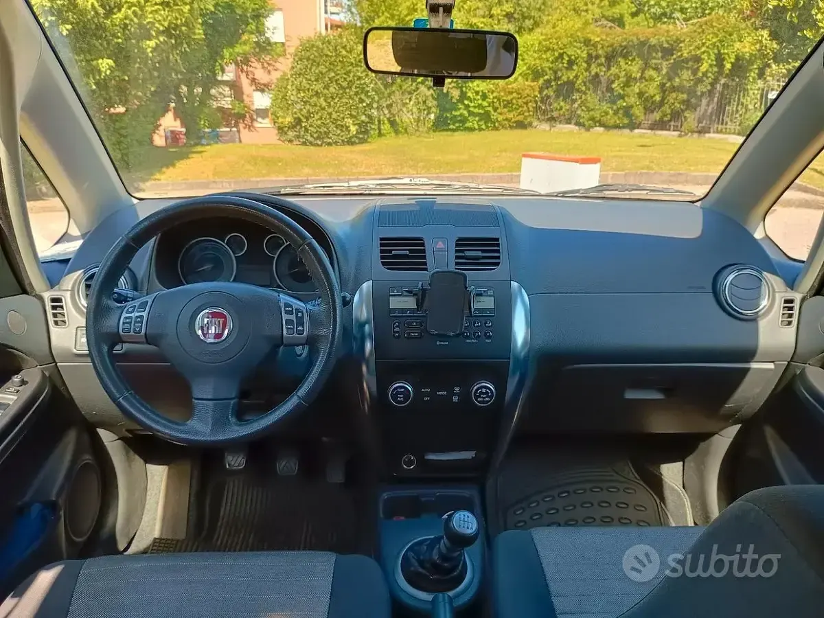 Usata Fiat Sedici Dynamic 135 CV (99 kW) 2013 Nero SUV