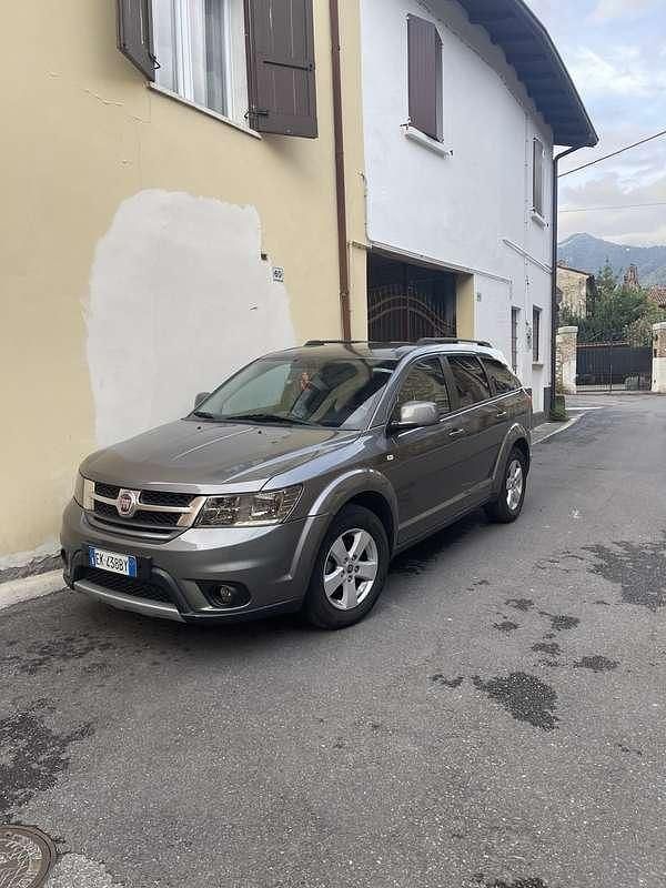 Usata Fiat Freemont 140 CV (102 kW) 2011 SUV