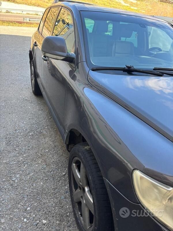 Grigio Usata 2008 VW Touareg SUV | 3500 € (Ottimo prezzo) - Immagine 1/4