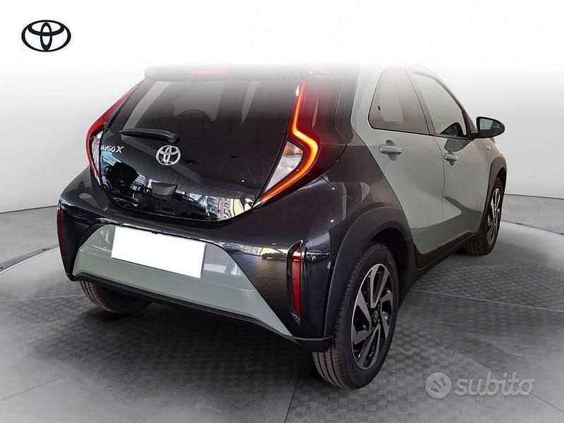 Usata Toyota Aygo X Trend 72 CV (52 kW) 2024 Verde SUV
