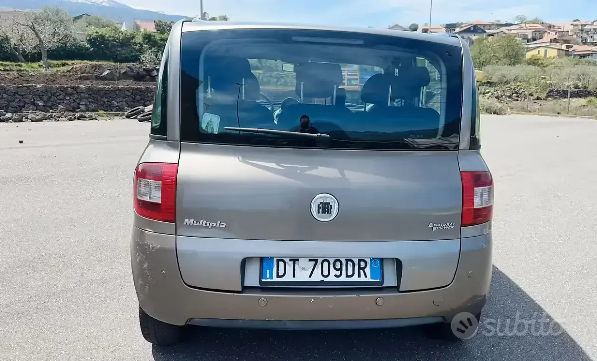 Usata Fiat Multipla 103 CV (75 kW) 2009 Grigio Monovolume