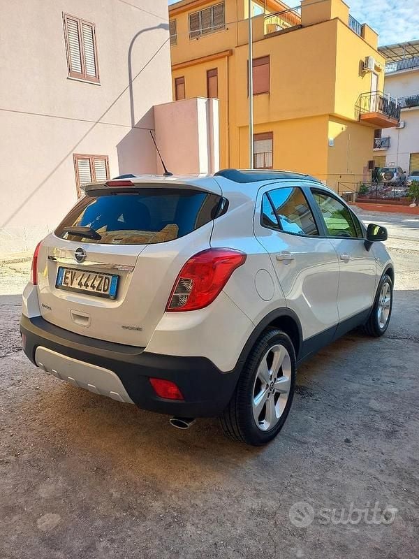 Usata Opel Mokka 140 CV (102 kW) 2014 Bianco SUV