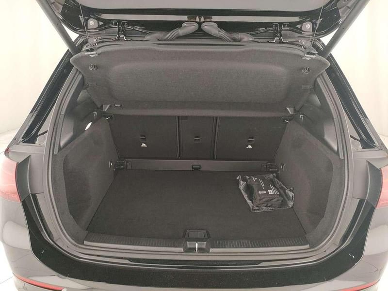 Usata Mercedes B200 AMG Line Premium 150 CV (110 kW) 2024 Nero Monovolume