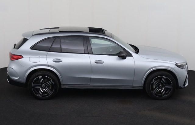 Usata Mercedes GLC300e AMG 245 CV (180 kW) 2023 Grigio SUV