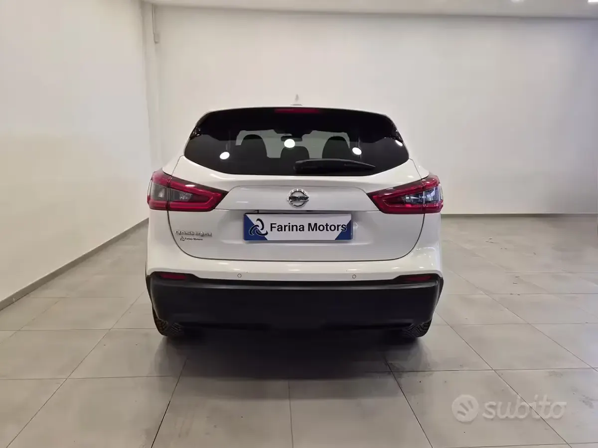 Usata Nissan Qashqai N-Connecta 116 CV (85 kW) 2018 Bianco SUV