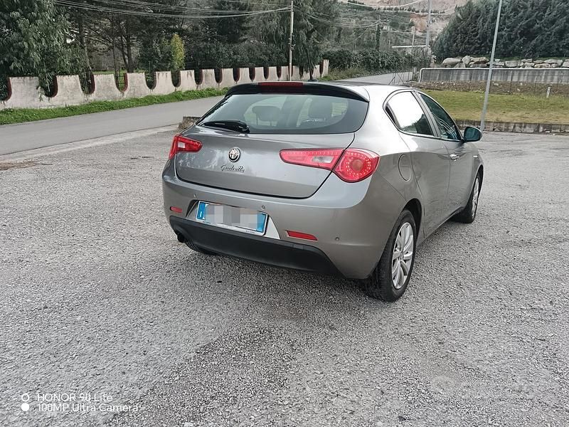 Usata Alfa Romeo Giulietta 120 CV (88 kW) 2016 Grigio Utilitaria